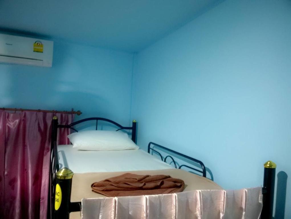 Baan Mook Anda Hostel Koh Lanta Room photo