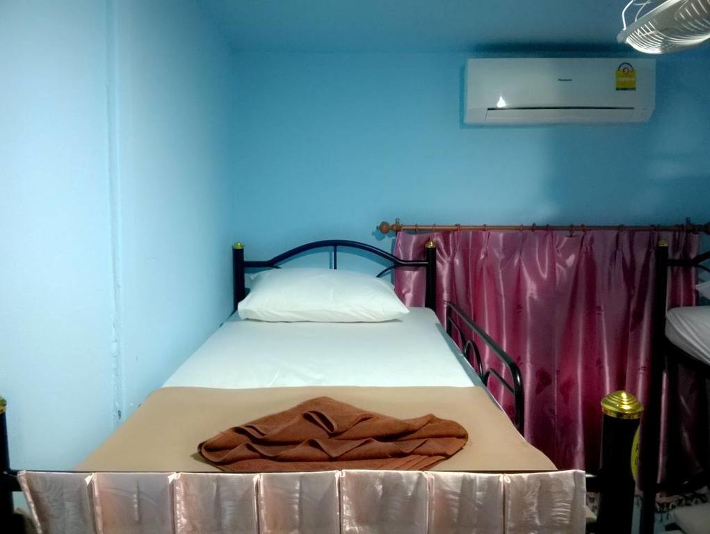 Baan Mook Anda Hostel Koh Lanta Room photo